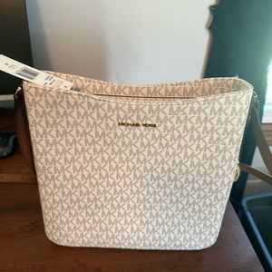 Jet Set Travel Large Logo Messenger Bag